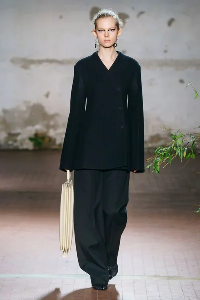 Look 54